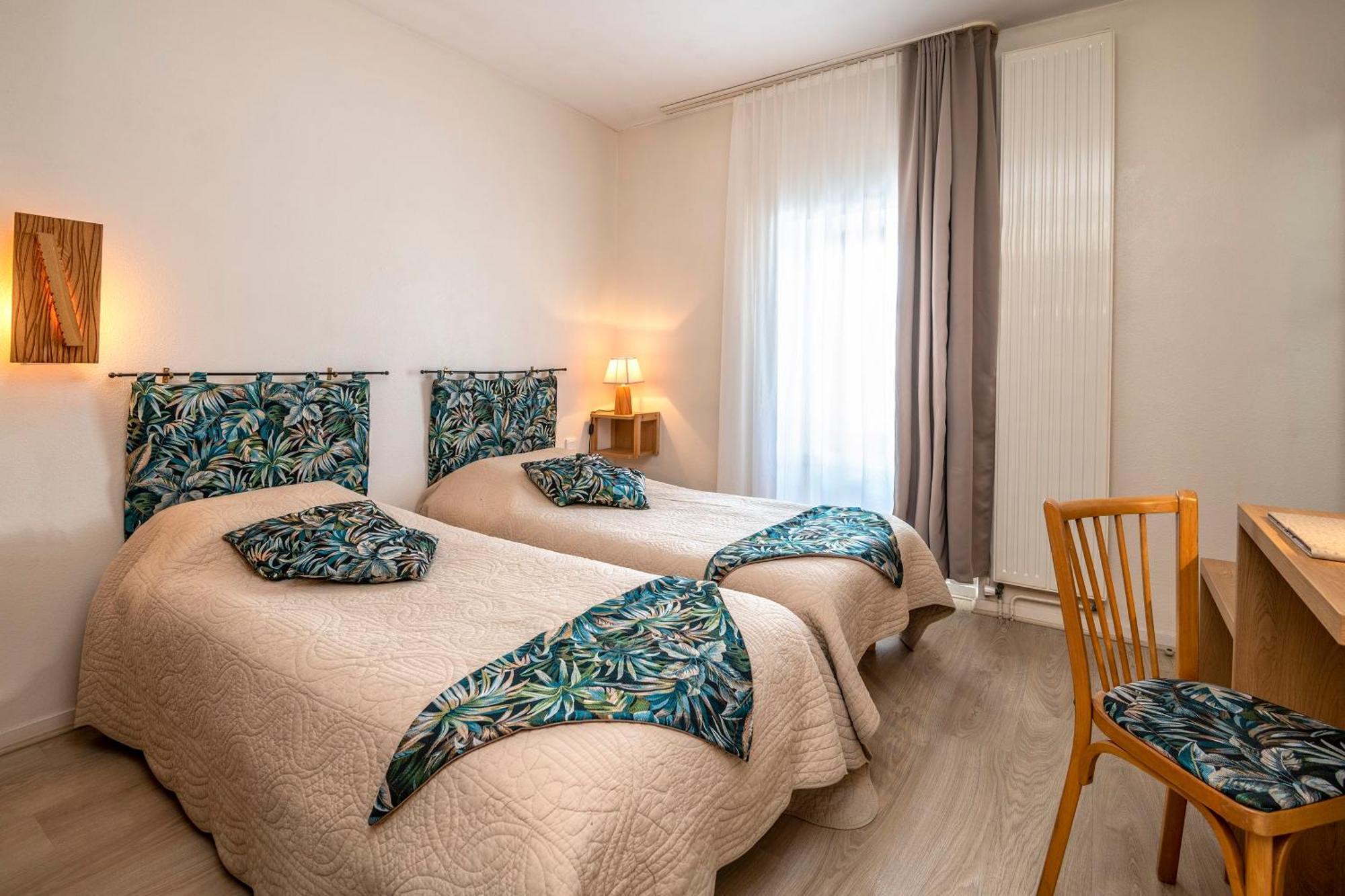 Hotel Restaurant De La Poste Et La Grange Detente, Espace Bien-Etre Châteauneuf-de-Randon 客房 照片
