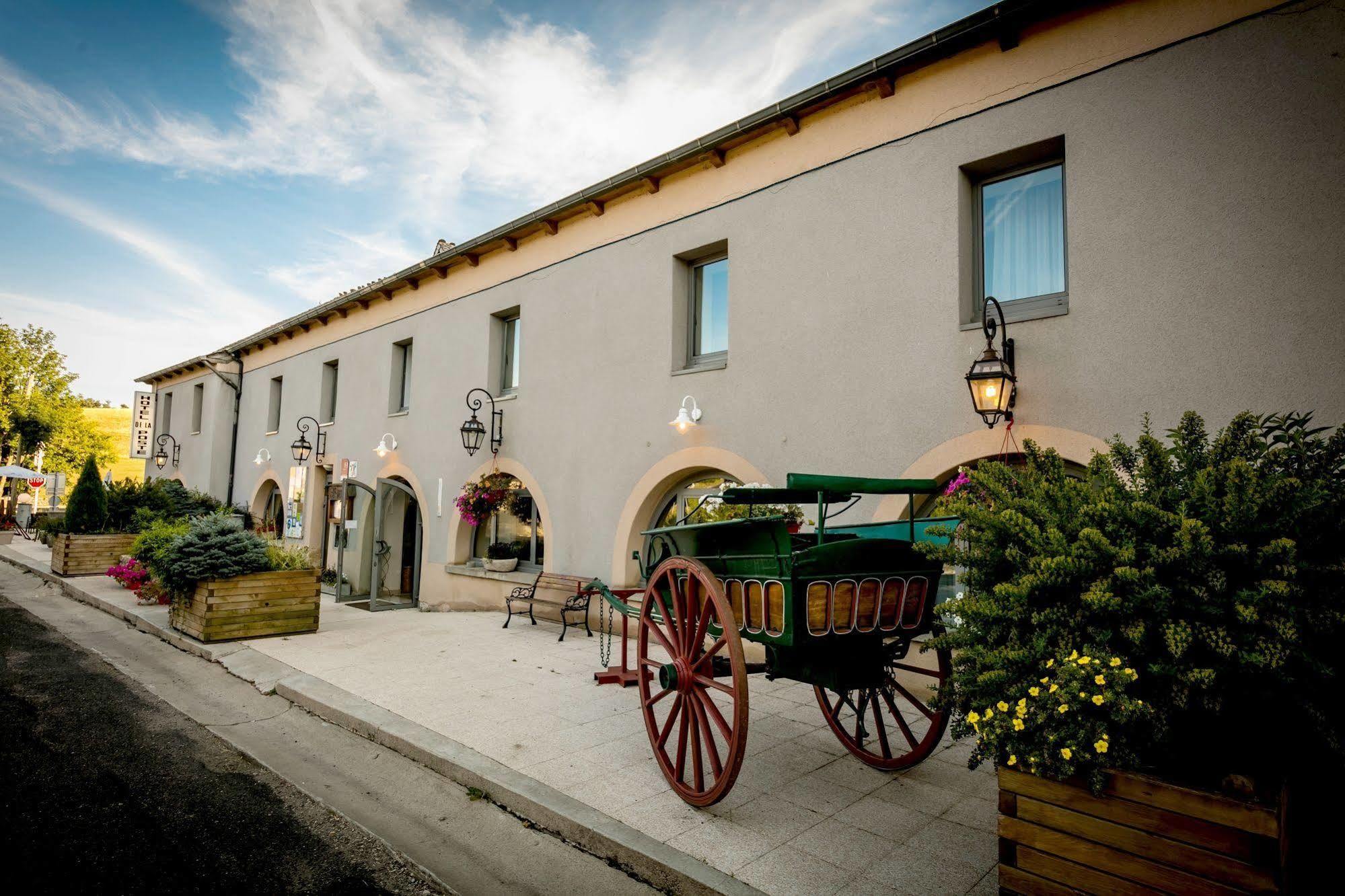 Hotel Restaurant De La Poste Et La Grange Detente, Espace Bien-Etre Châteauneuf-de-Randon 外观 照片