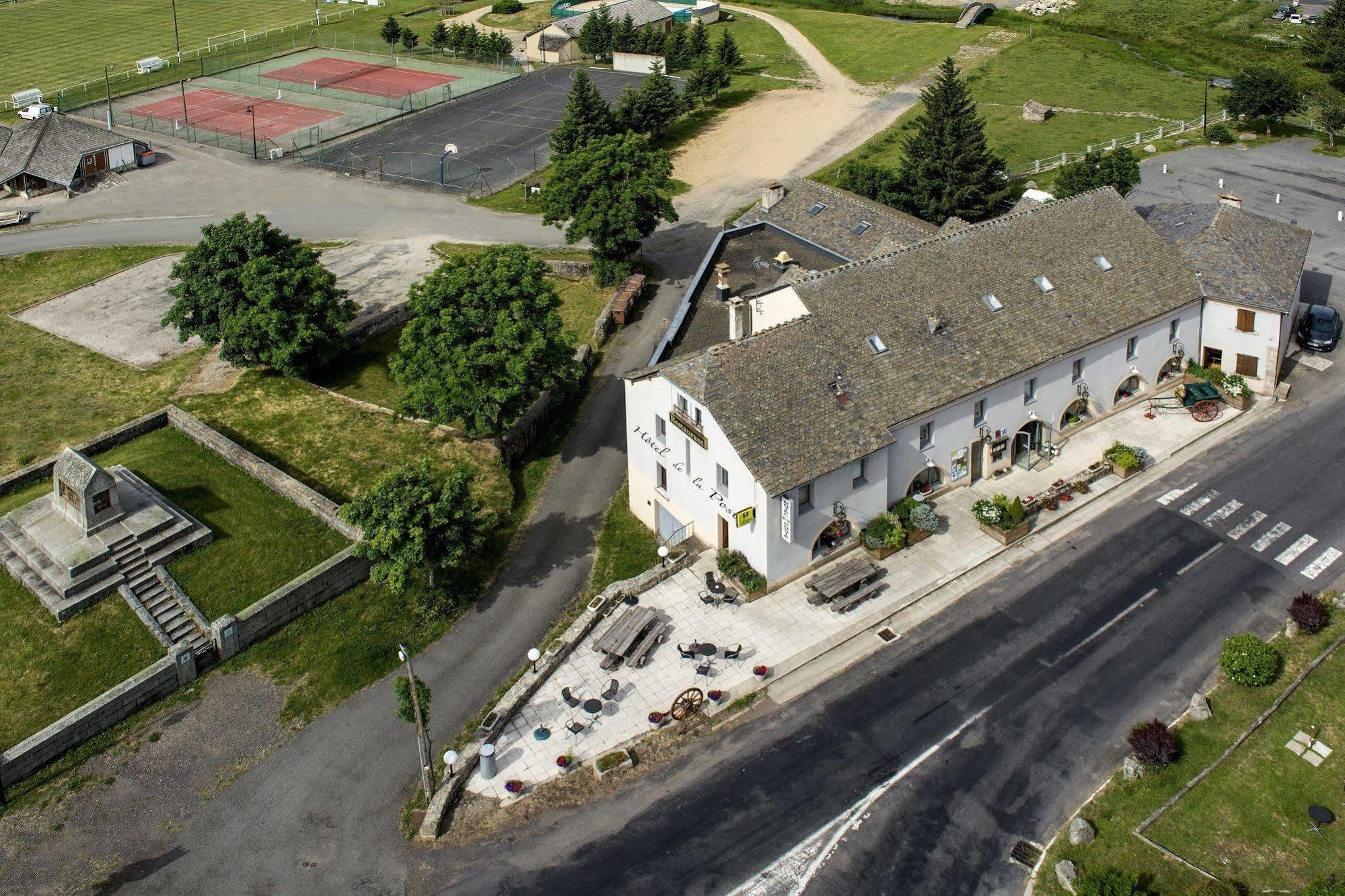 Hotel Restaurant De La Poste Et La Grange Detente, Espace Bien-Etre Châteauneuf-de-Randon 外观 照片