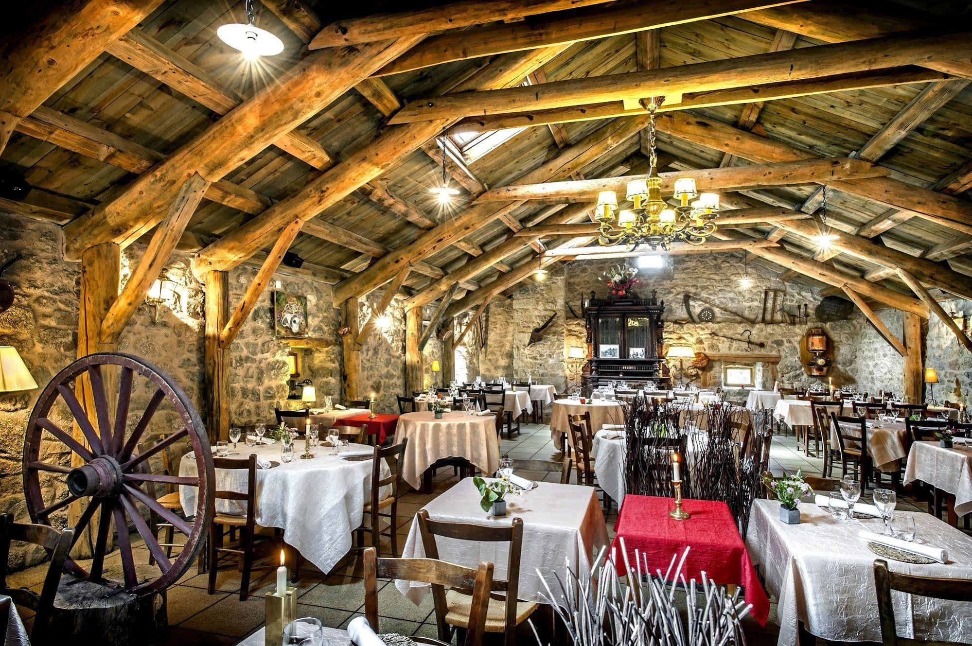 Hotel Restaurant De La Poste Et La Grange Detente, Espace Bien-Etre Châteauneuf-de-Randon 外观 照片