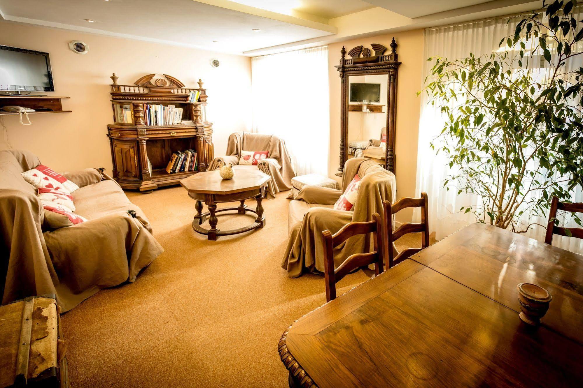 Hotel Restaurant De La Poste Et La Grange Detente, Espace Bien-Etre Châteauneuf-de-Randon 外观 照片